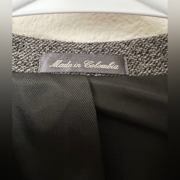 Oscar DeLa Renta Blazer - Picture 2 of 3